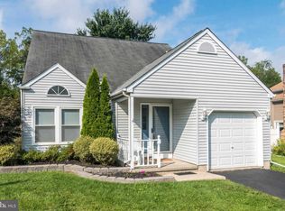 232 Village Green Ln, Telford, PA 18969
