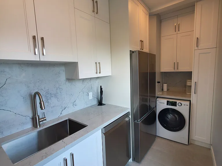 82 Albert St N #1 — Photo 9
