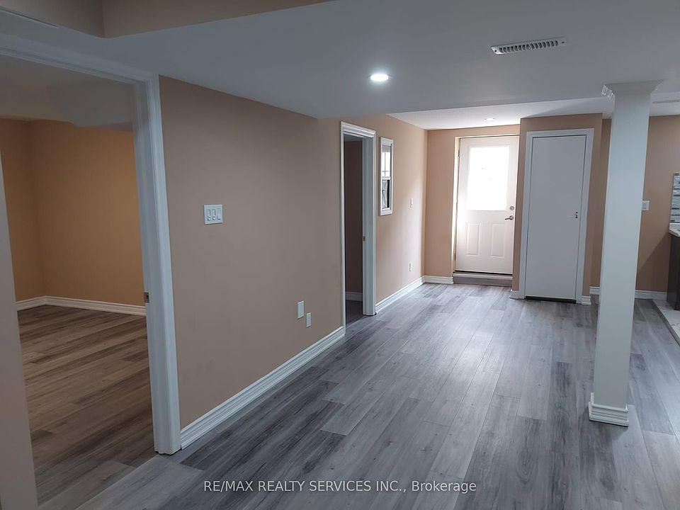 1st image of 35 Agricola Rd