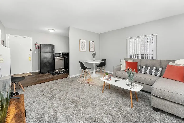 1 bed, $1,800 — Photo 2