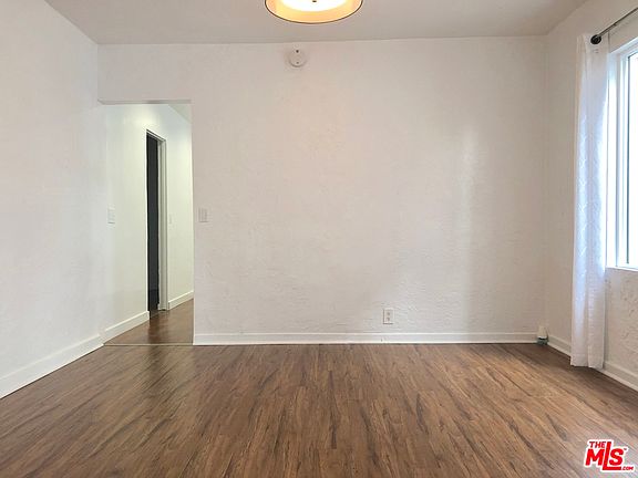 5th image of 8709 Dorrington Ave