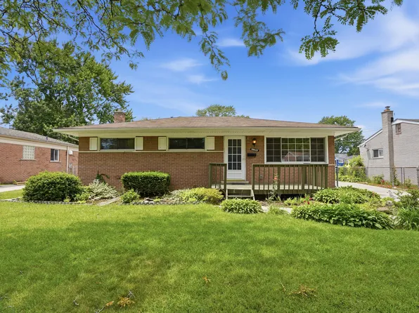 35843 Rewa St, Clinton Township, MI 48035