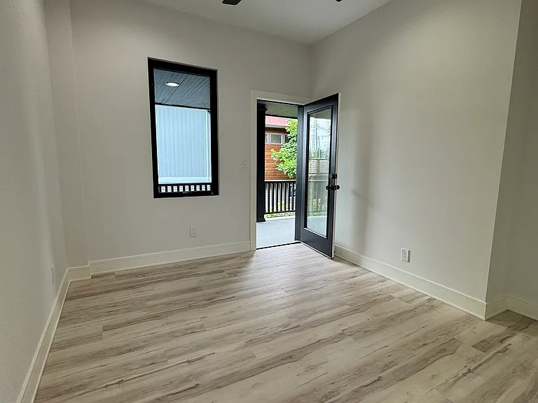 6810 Herman Ave #UP — Photo 17