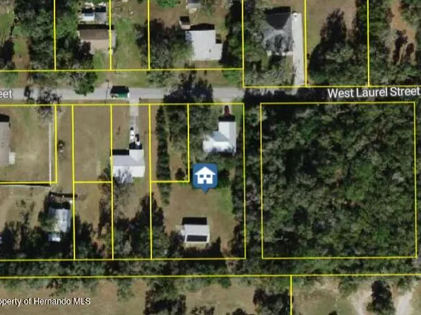 3070 W Laurel St, Lecanto, FL 34461