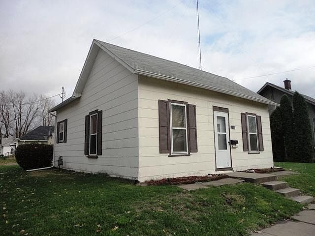 1st image of 702 S 7th St