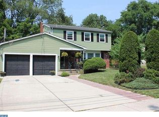 14 Thornhill Rd, Cherry Hill, NJ 08003