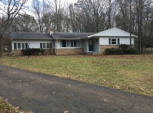 3445 Kellybrook Dr, Cuyahoga Falls, OH 44223