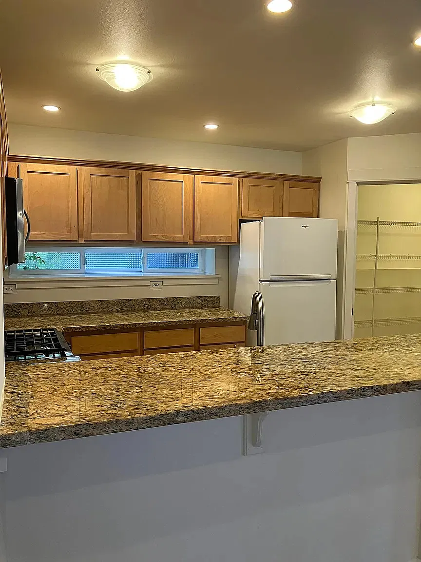 3 bed, 2.5 bath, 1950 sqft, $3,550 — Photo 4