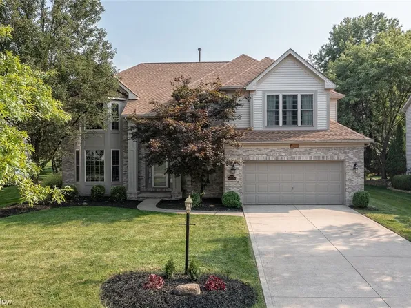 15081 Scarlet Oak Trl, Strongsville, OH 44149