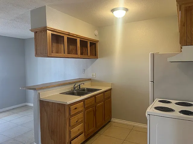 1736 E Brill Street — Photo 4