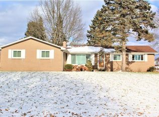 5209 Glenoak Dr NE, Louisville, OH 44641