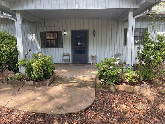 5th image of 350 Round Mountain Ln