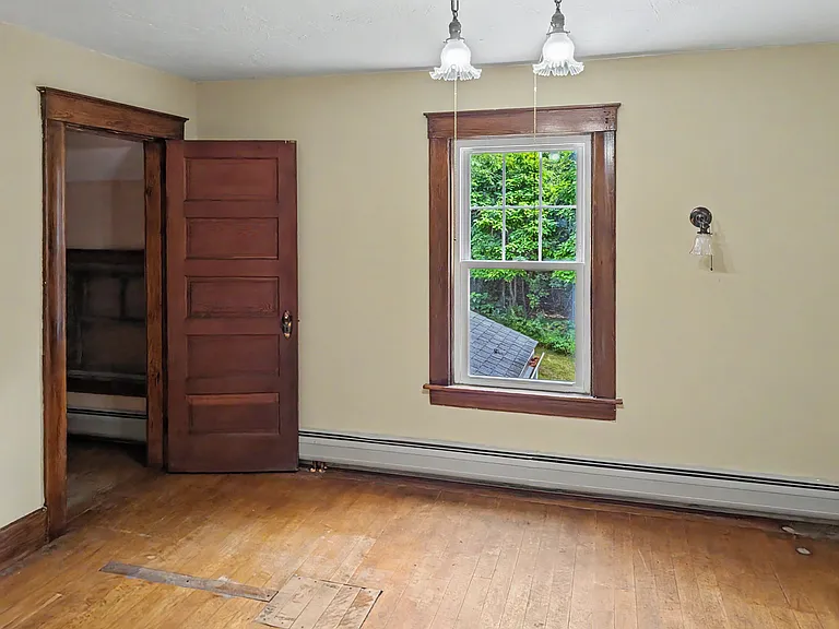 298 Providence Rd — Photo 16
