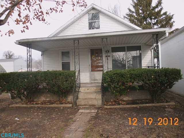 1st image of 1028 Columbus St