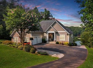 1227 Moon Ridge Ln, Goodview, VA 24095