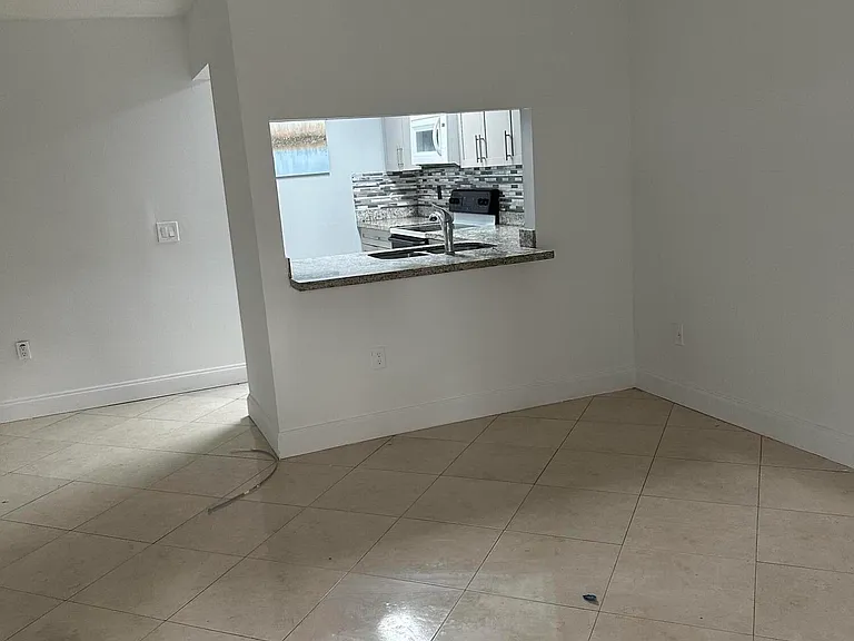 10019 NW 4th St #202 — Photo 10