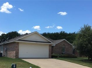 107 Shawnee Trl, Alvarado, TX 76009