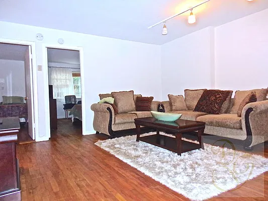 Rented by Dorsa Group | media 1
