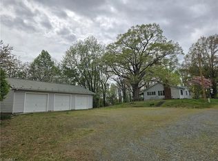 1157 Wood Rd, Danbury, NC 27016