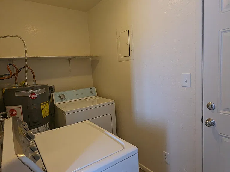 2059 N Winterhaven #101 — Photo 16