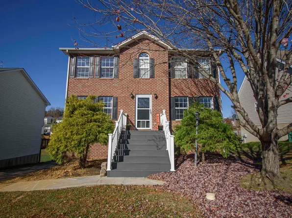 130 Aster Ln, Christiansburg, VA 24073