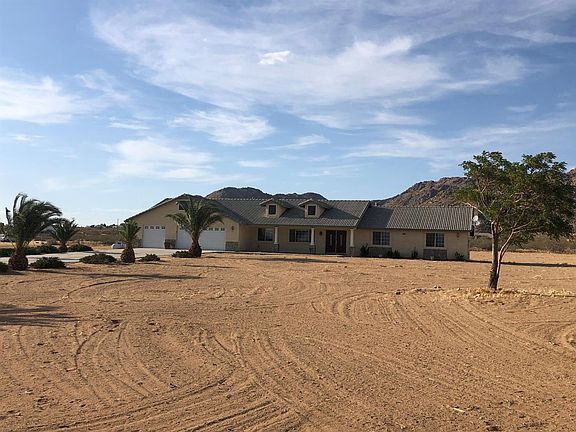 3rd image of 24030 Cahuilla Rd