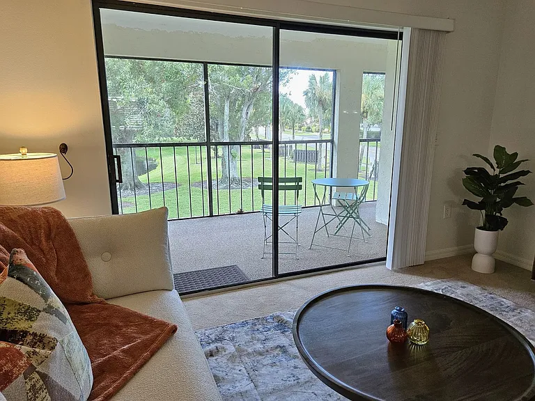 764 Avenida Estancia #206-B — Photo 12