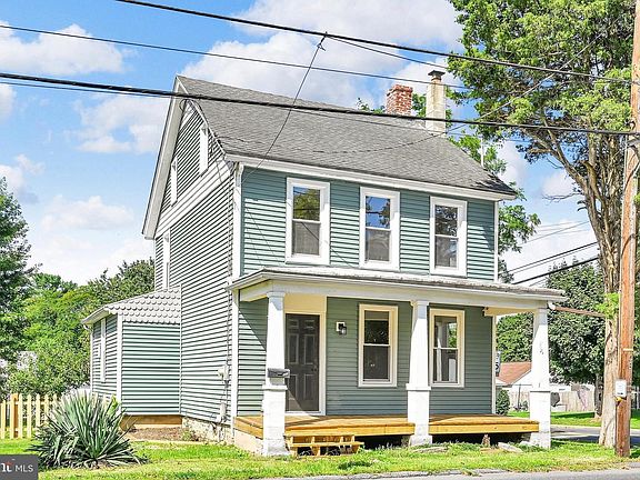 2nd image of 601 S Lincoln Ave