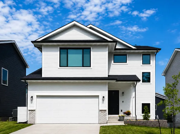 4719 167th St, Urbandale, IA 50323