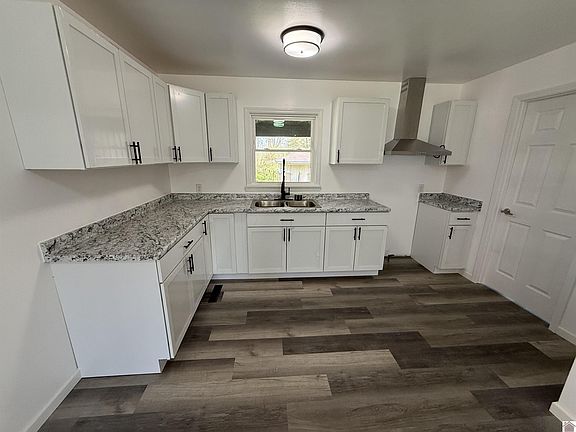 4th image of 1212 Murray St