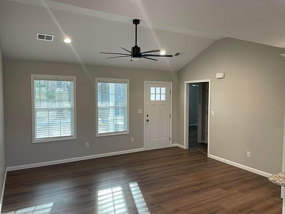 4th image of 55 Smallwood Ave