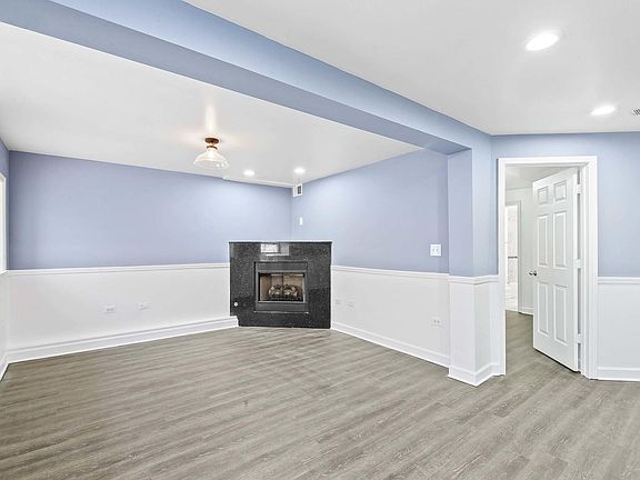 3rd image of 623 S Central Park Ave Unit G