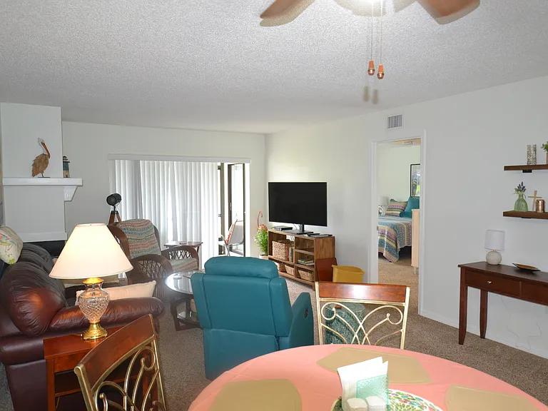 161 Lakeside Dr — Photo 12
