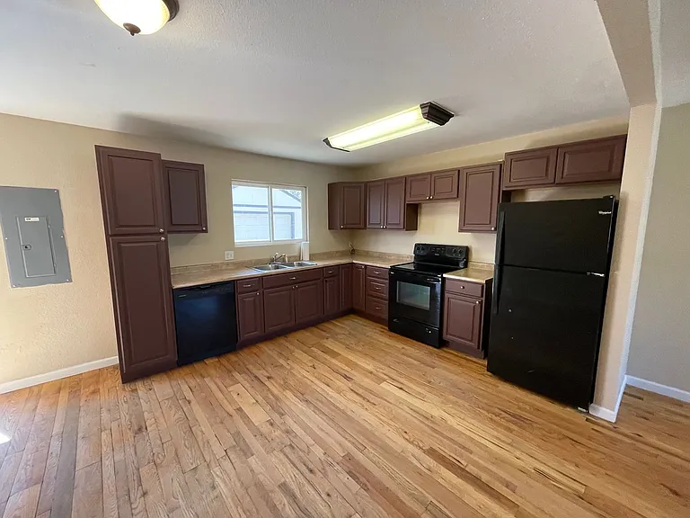 616 Zion Dr — Photo 5