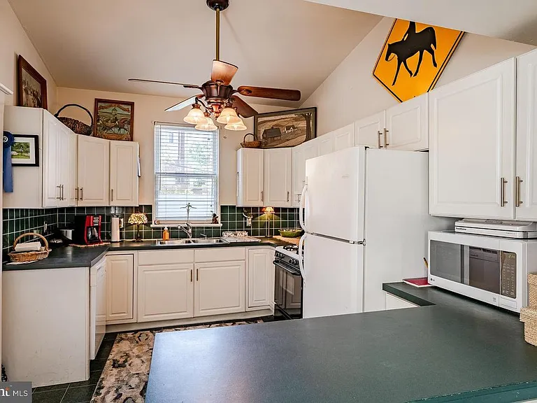 1211 N Tatnall St — Photo 10