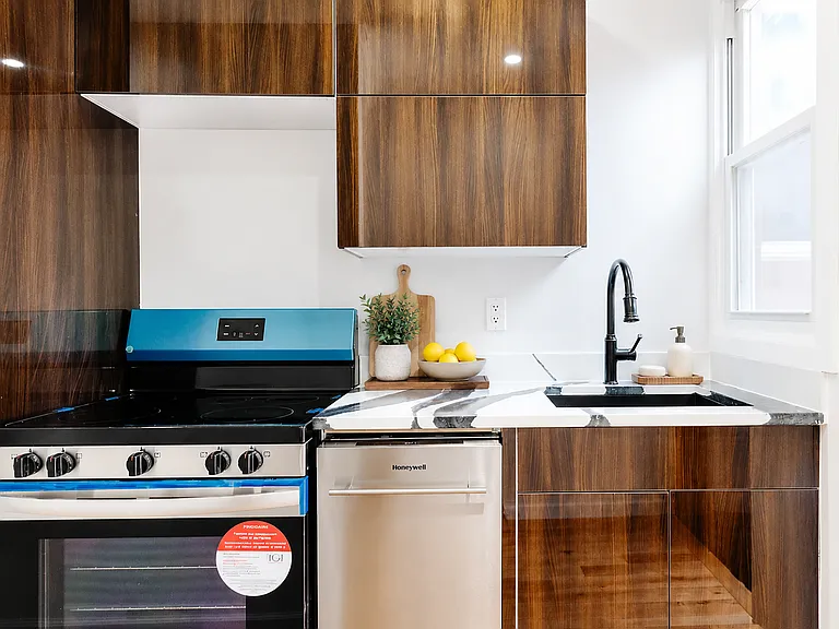 45 Cumberland St #3 — Photo 4