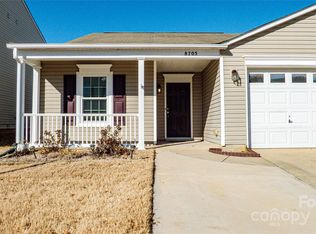 8705 Westhope St, Charlotte, NC 28216