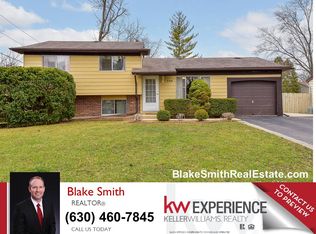 345 Hadleigh Rd, Bolingbrook, IL 60440