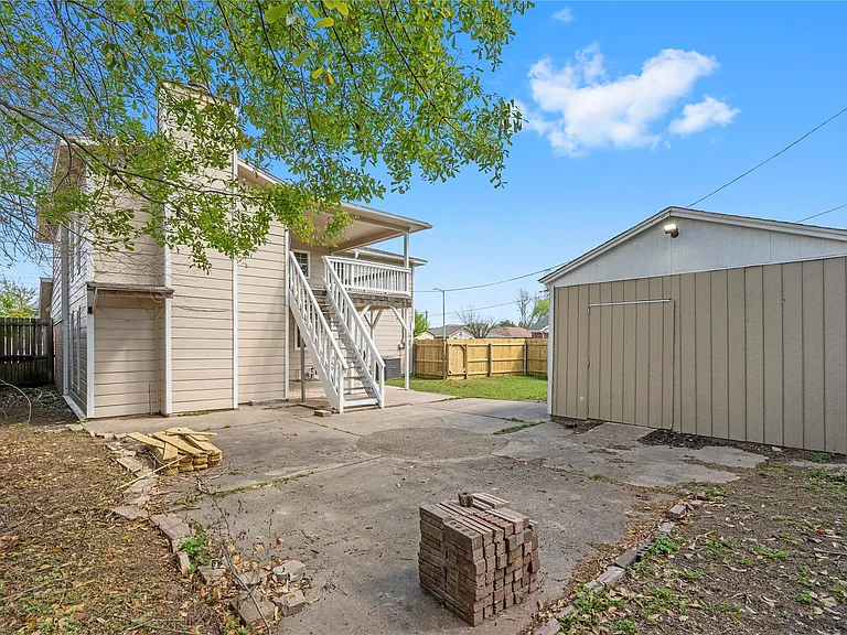 907 Northbend Dr — Photo 29