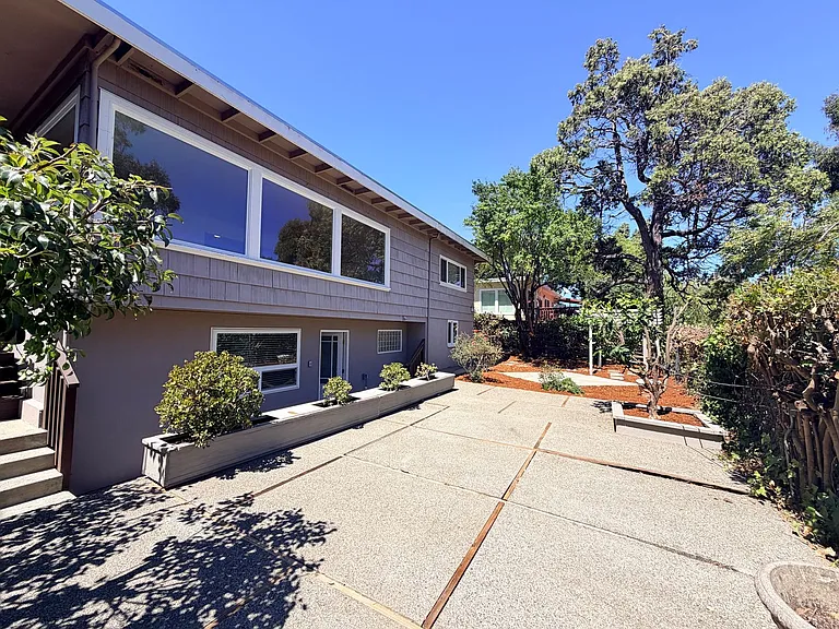 11 Birch Ave — Photo 21