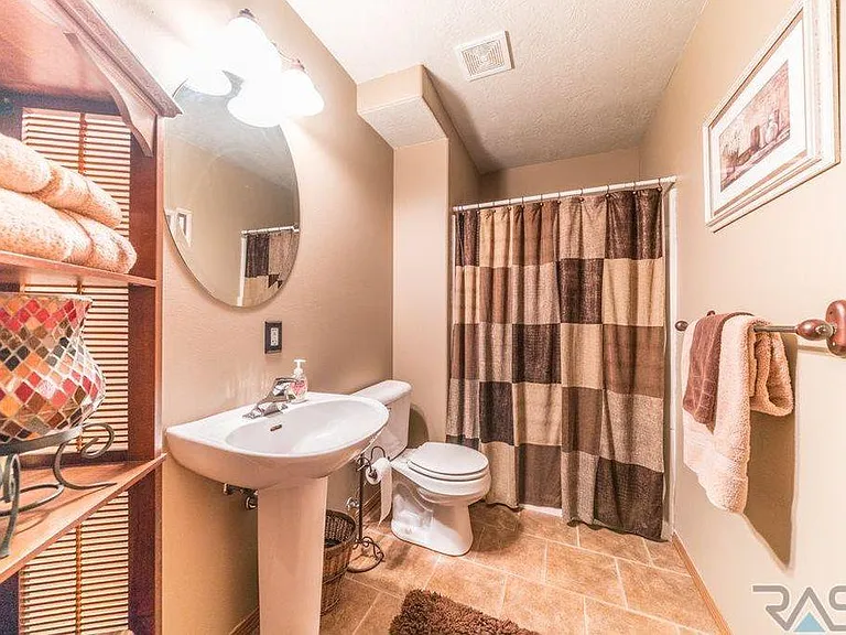 117 N Dewberry Ave — Photo 20