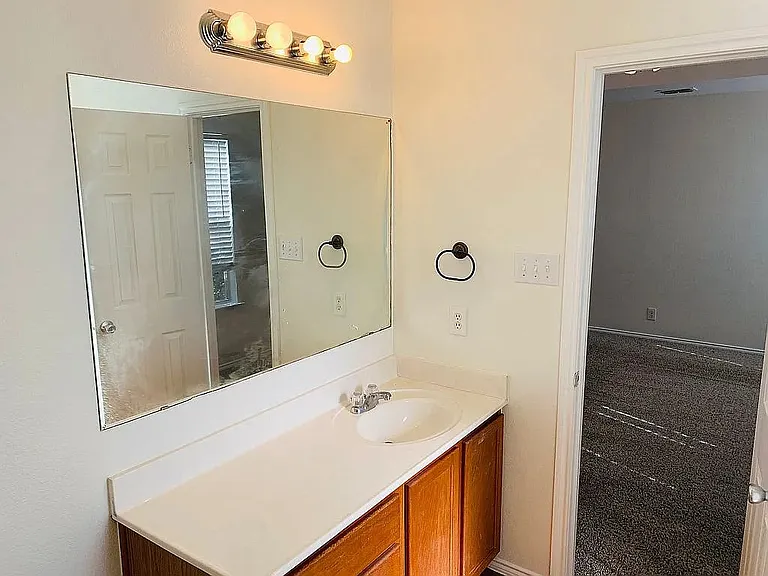 6118 Valparaiso Way — Photo 7