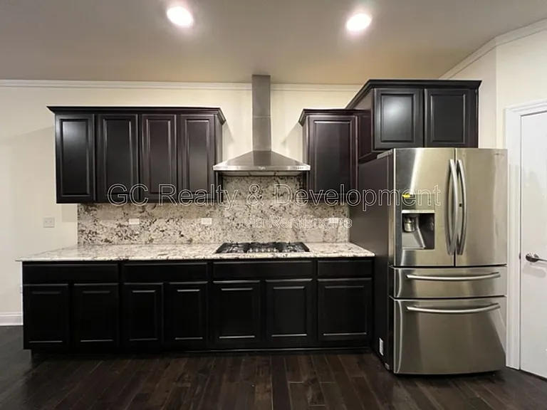 4219 Fraser Cir — Photo 8