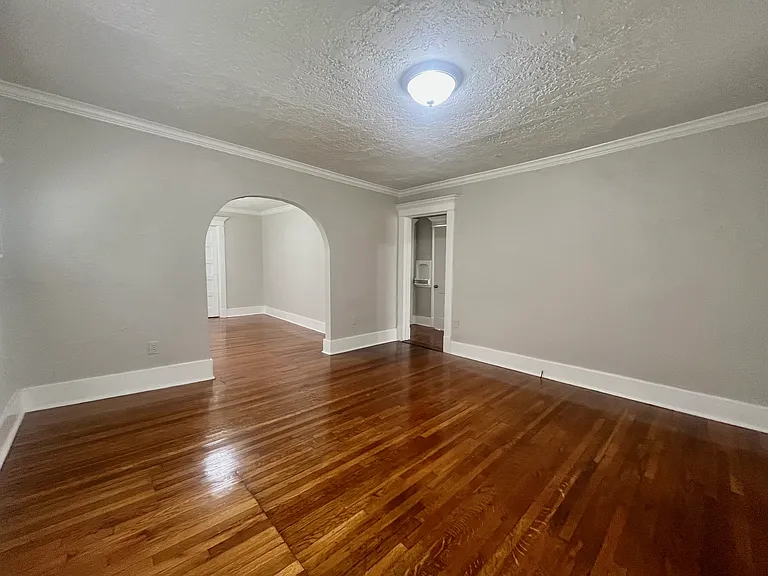 4522 Lee Ave — Photo 20