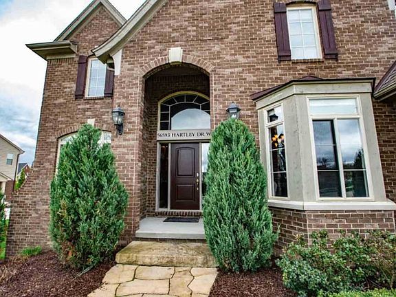 4th image of 56593 Hartley Dr W