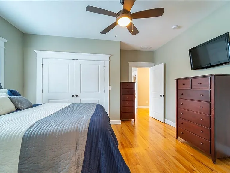 781 Greenwood Ave NE — Photo 39
