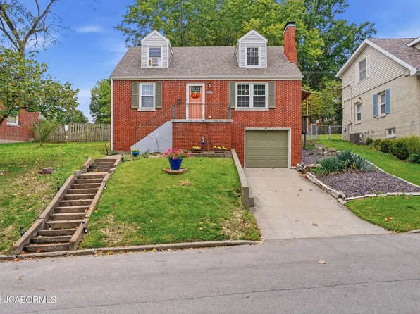 1014 Bellevue Ct, Jefferson City, MO 65109