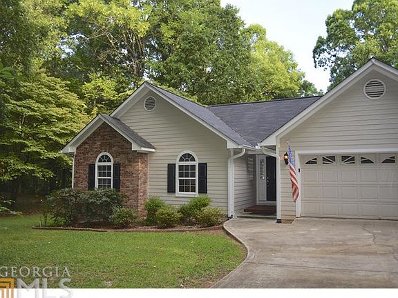 2nd image of 108 N Hidden Lake Dr