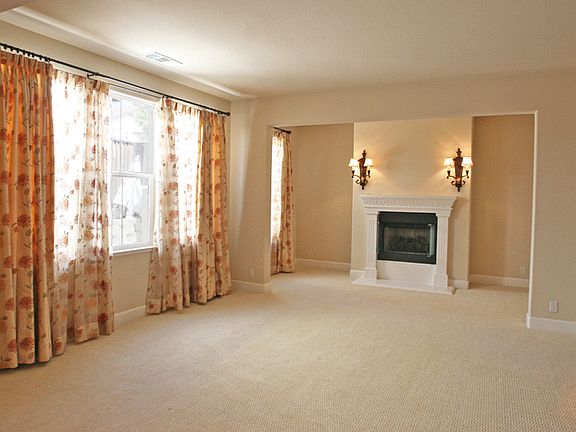 3rd image of 3541 Cassis Ct