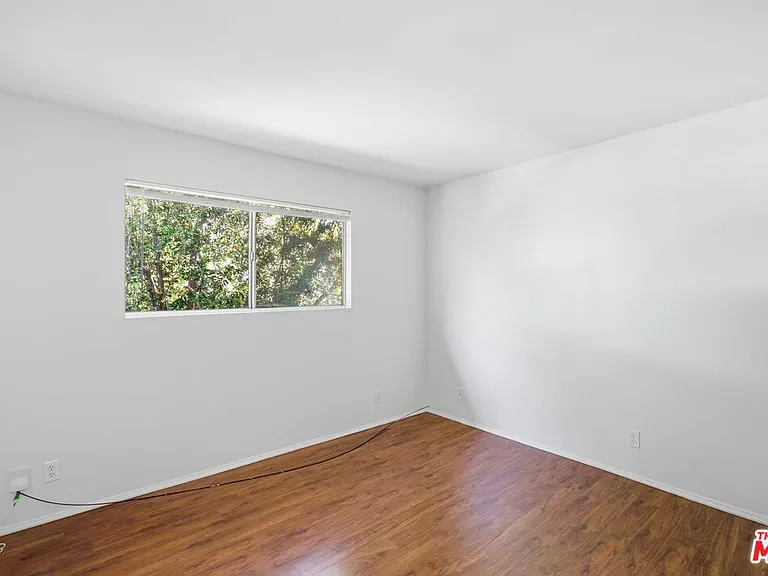 14551 Vose St #C — Photo 12